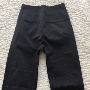 Rare navy print lulu leggings